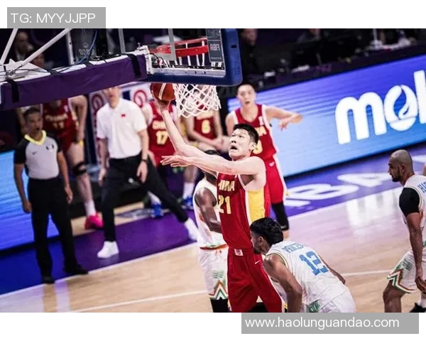 韩国男篮与伊朗男篮激战正酣谁将赢得亚洲篮球赛的荣耀