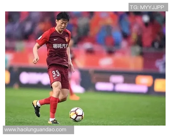 国安鲁能首回合裁判表现引发热议赛后争议不断球迷反响强烈