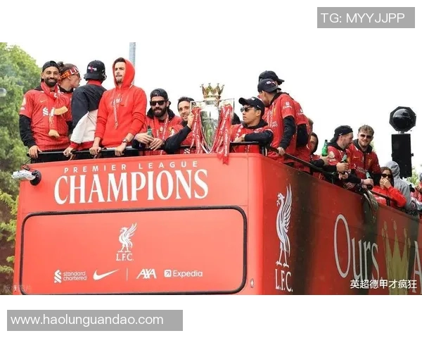 利物浦与巴萨激战回顾球迷热议经典对决与战术较量